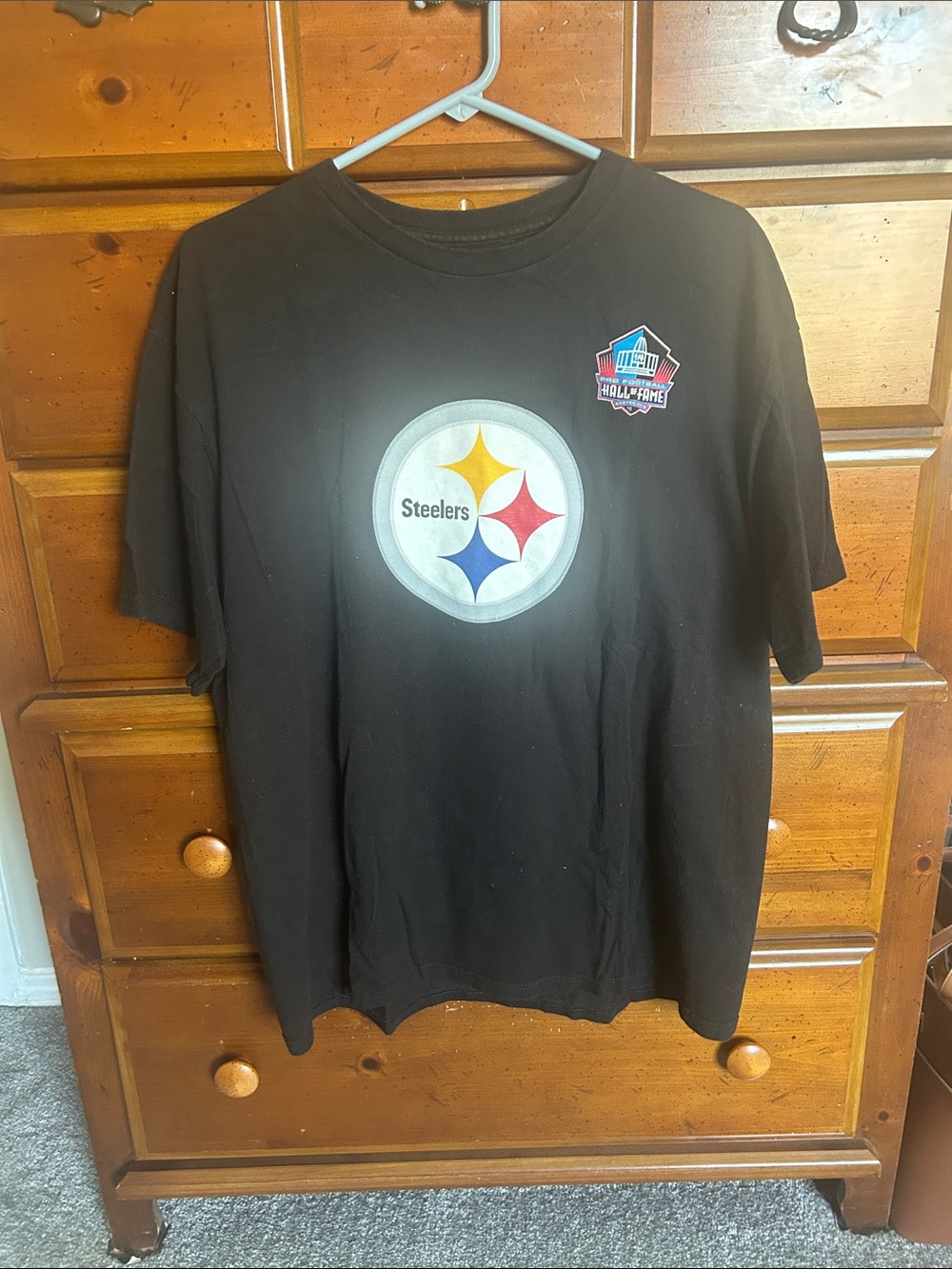 NFL Pittsburgh Steelers Black Tee with Team Crest